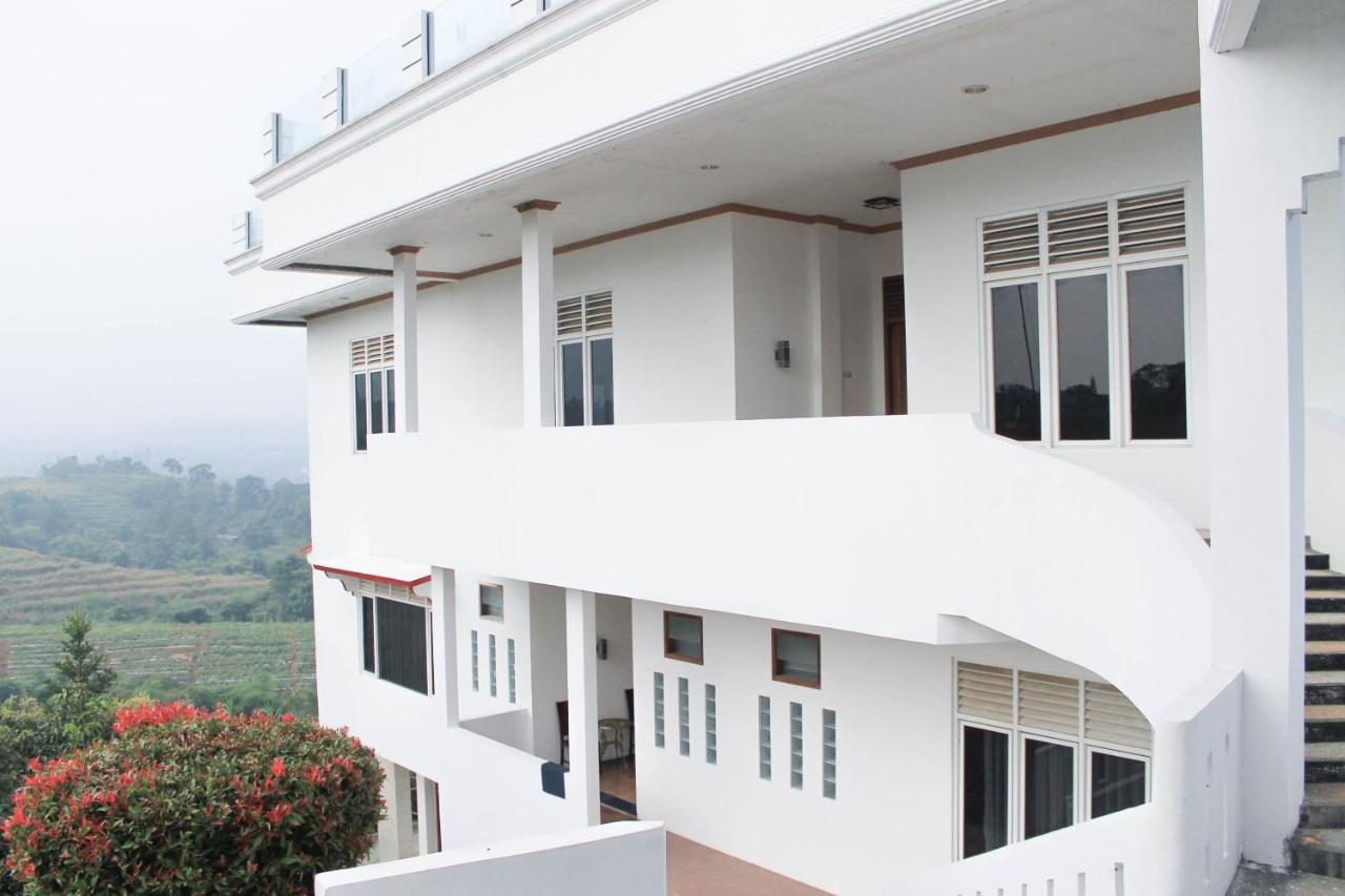 Villa Bukit Berkat Bogor Exterior foto