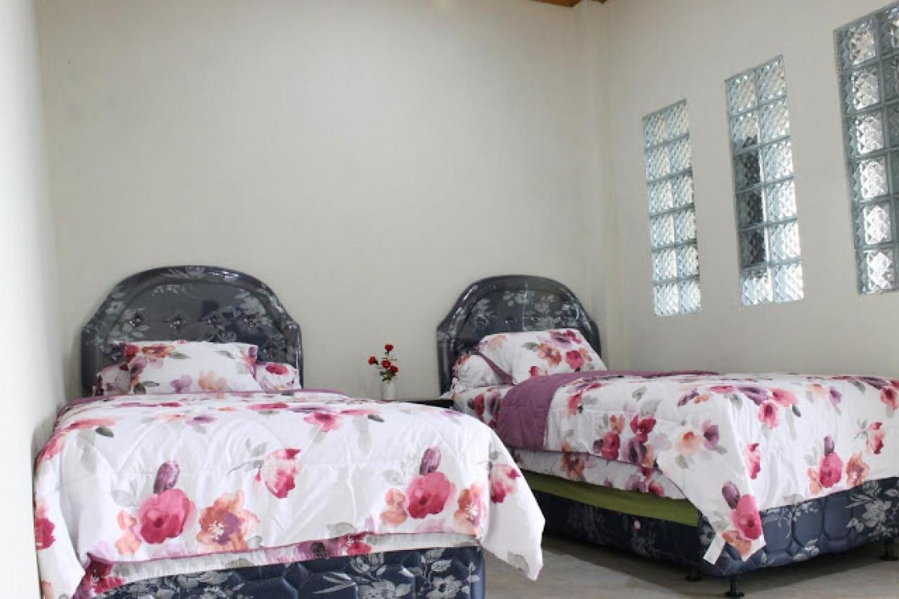 Villa Bukit Berkat Bogor Exterior foto