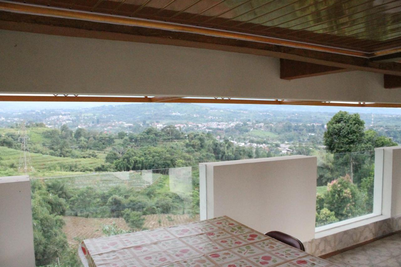 Villa Bukit Berkat Bogor Exterior foto